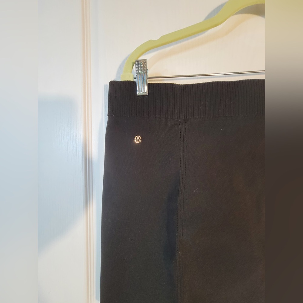 Lululemon✨Ribbed-Knit Mini Skirt RARE•Black•Knit Full Zip Skirt•Like New•Large - Picture 8 of 15